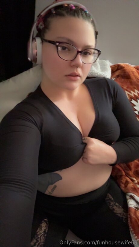 Funhousewife69 onlyfans leaked free