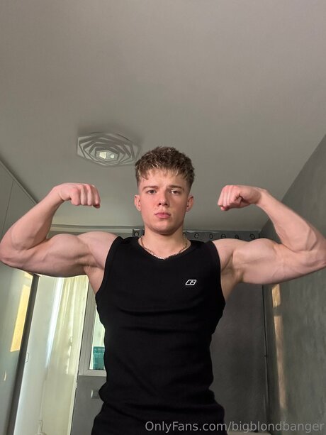 Bigblondbanger onlyfans free