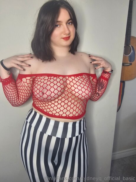 Sydneyq Official Basic onlyfans x