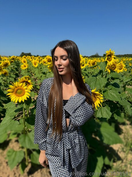 Karina Paw leaks only fans