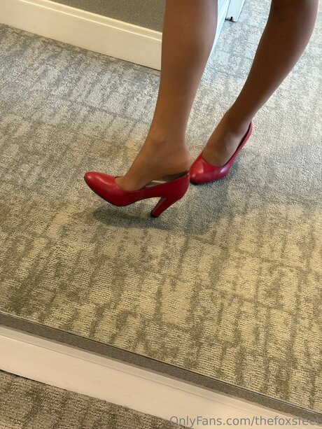 Thefoxsfeet naked onlyfans