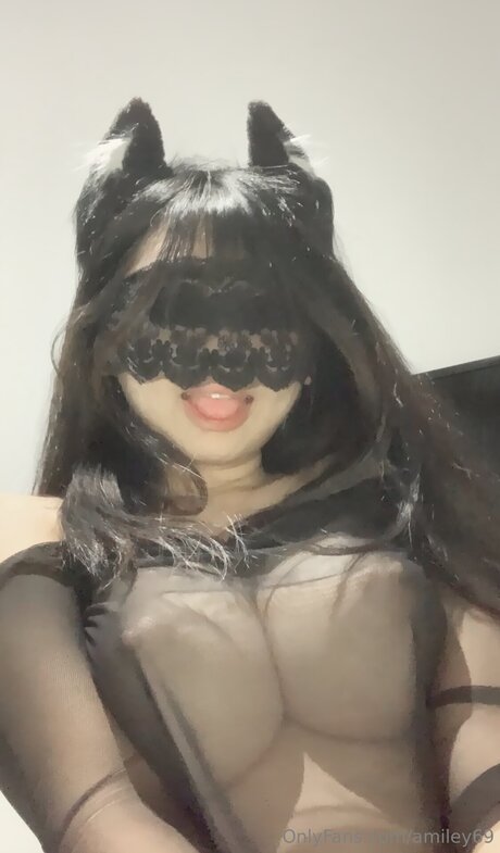 Amiley69 strip onlyfans