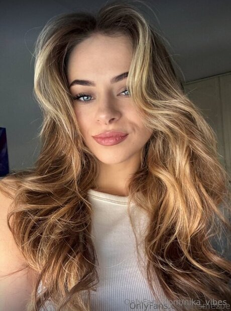 Nika Vibes naked onlyfans