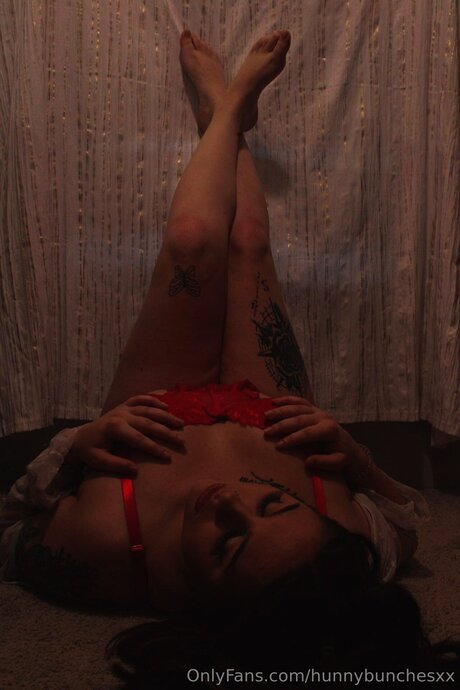 Hunnybunchesxx leaked nudes onlyfans