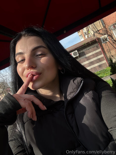 Ellyberry onlyfans nudes