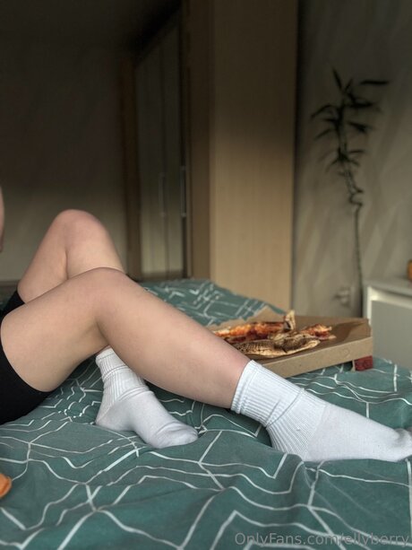 Ellyberry nudes only fans