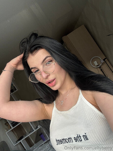 Ellyberry only fans pictures