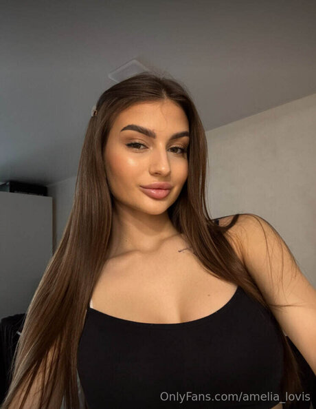 Amelia Lovis naked leaked onlyfans