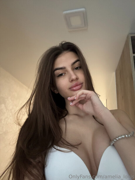Amelia Lovis onlyfans keak