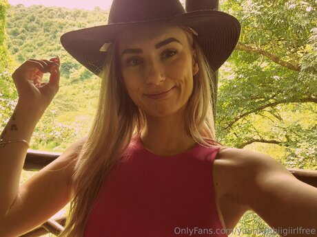 Yourbabbiigiirlfree onlyfans naked leaked