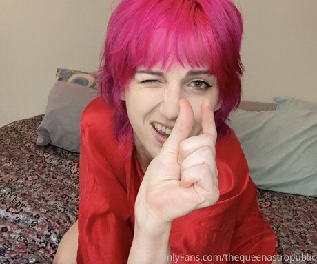 Thequeenastropublic only fans pic