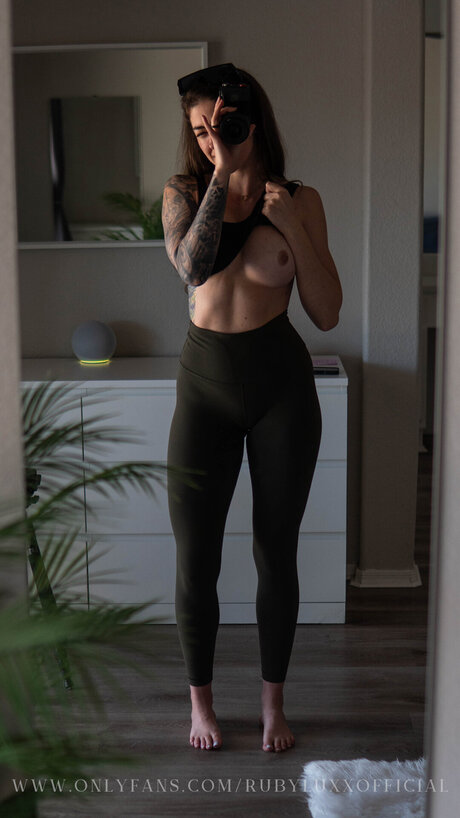 Rubyluxxofficialfree only fans nude