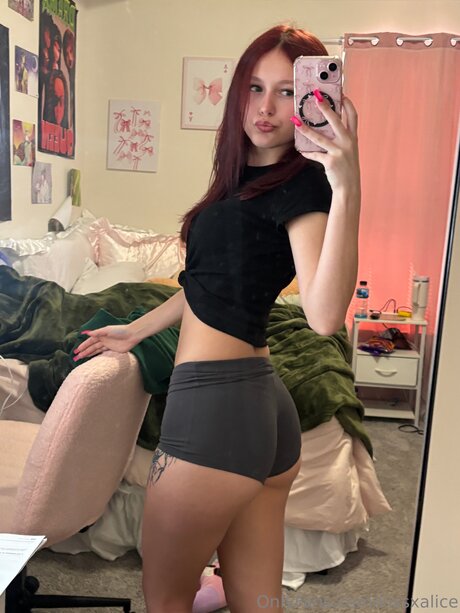 Kissxalice onlyfans picture