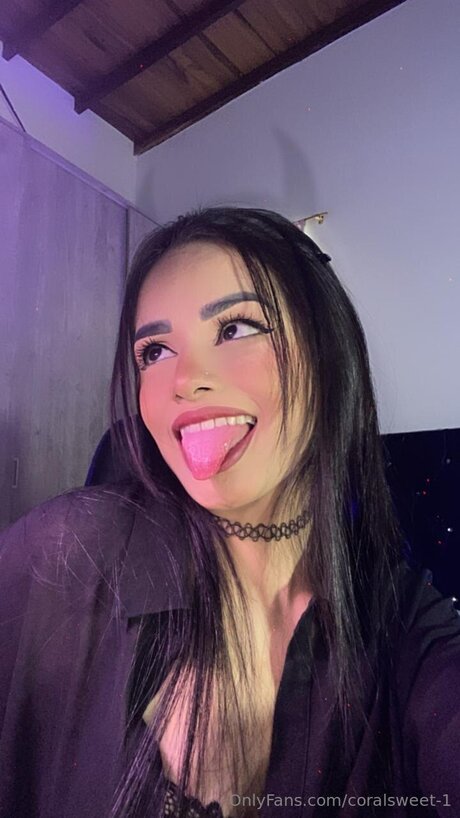 Coralsweet 1 onlyfans tits