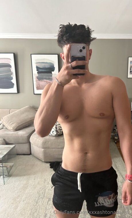 Ashtonadamsx leaked onlyfans pictures