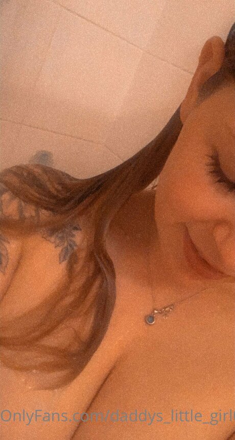 Daddys Little Girl0 onlyfans content type