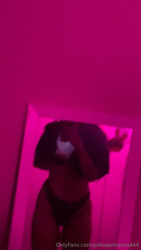 Pillowprincess444 free only fans