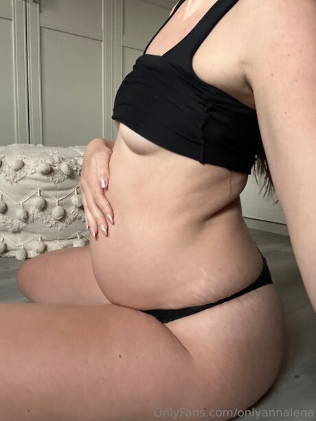 Onlyannalena only fans photos