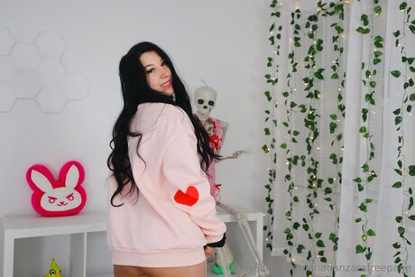 Lenadanzarafreepage onlyfans creator