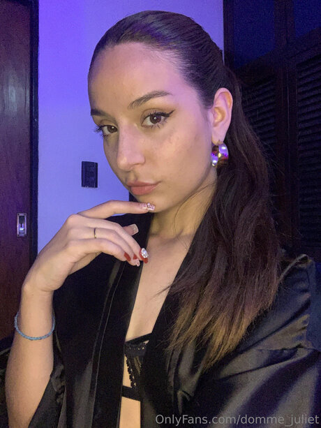 Domme Juliet onlyfans images