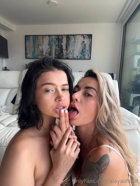 Alayaoficial only fans leak nude
