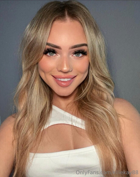 Xo Ellie naked onlyfans pics