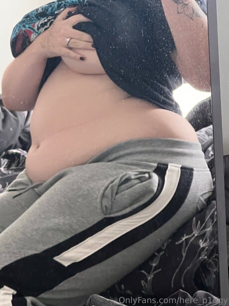 Here P1ggy onlyfans leaks.