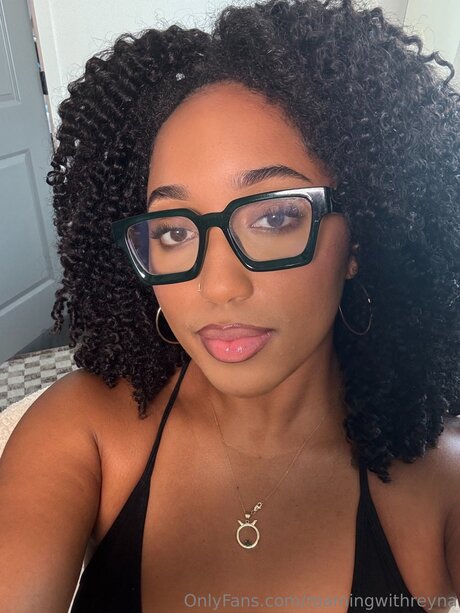 Roamingwithreyna only fans