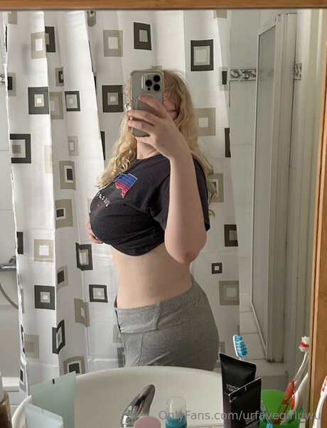 Urfavegirluwu onlyfans leaked tits