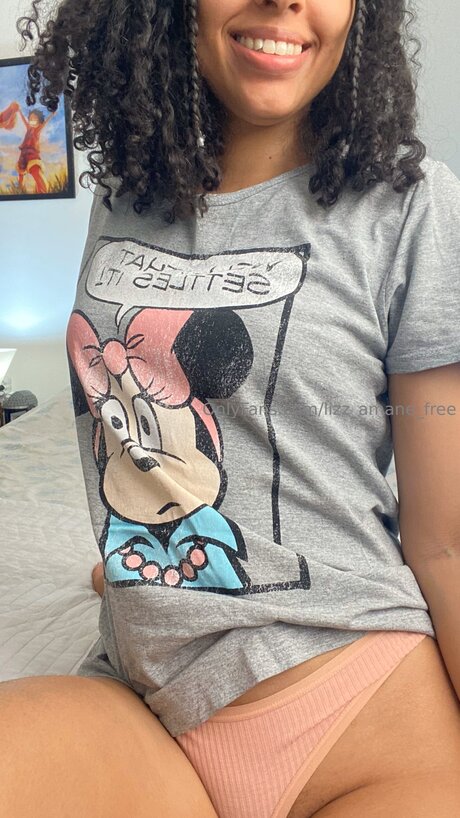 Lizz Nks onlyfans tits