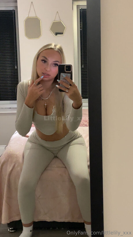 Littlelily Xxx onlyfans pictures