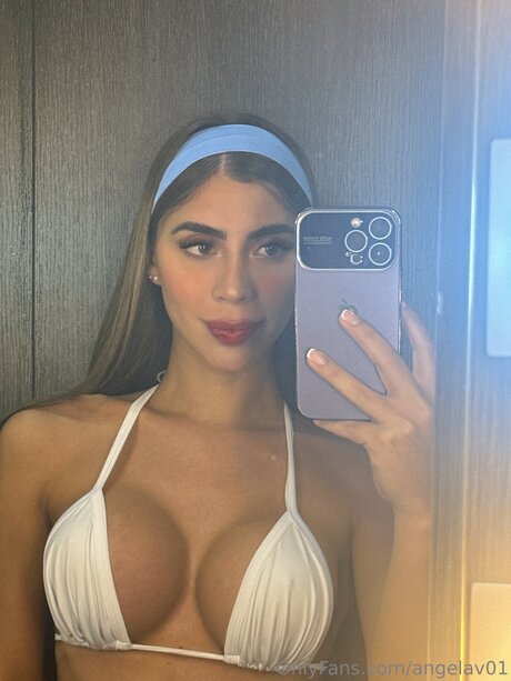 Angelav01 onlyfans model images