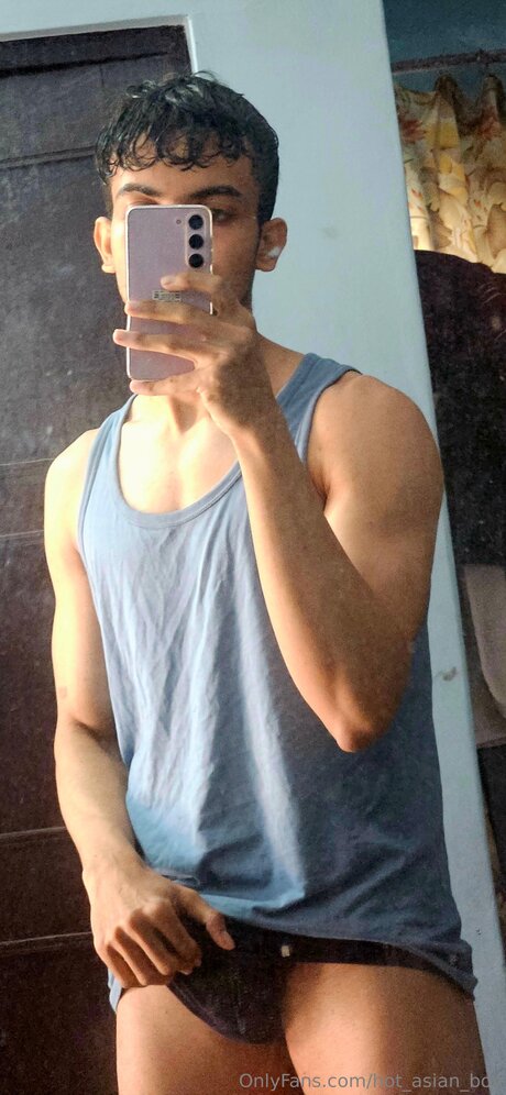 Hot Asian Boy onlyfans keak