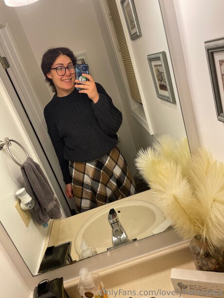 Lovelyhoneybea onlyfans naked leaked