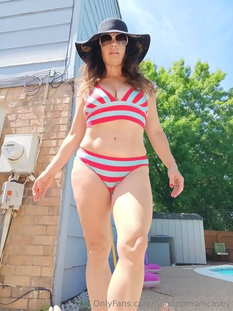 Hotstepmomcasey onlyfans.