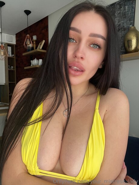 Your Mistress Lady onlyfans nude content