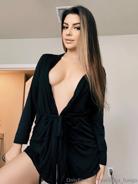 Alleksa Fuego onlyfans lean