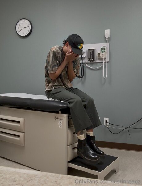 Justinreadz strip onlyfans