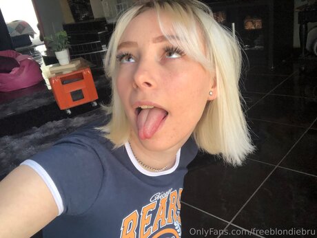 Freeblondiebru onlyfans porn nude
