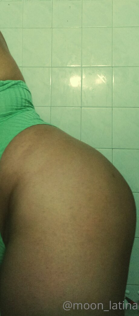 Moon Latina onlyfans pics