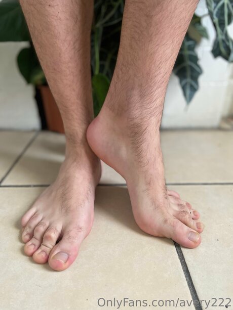 Avery222 onlyfans model images