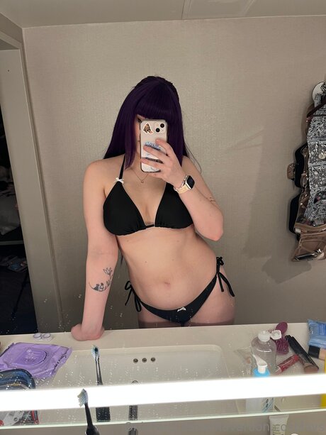 Mavarooniee onlyfans leaked tits