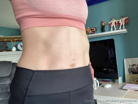 Kerryanntone onlyfans nudes