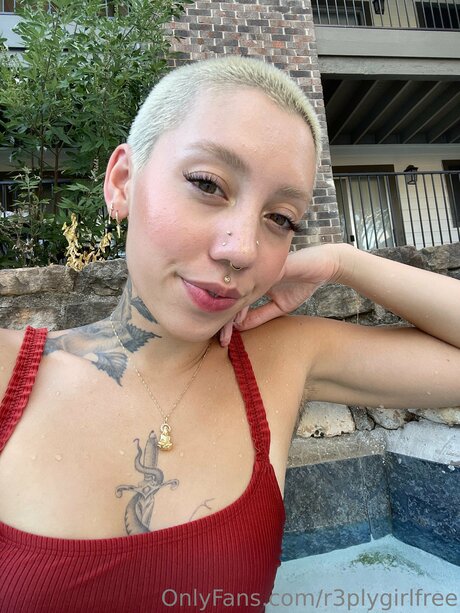 R3plygirlfree naked only fans