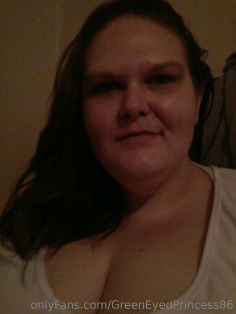 Greeneyedprincess86 onlyfans post