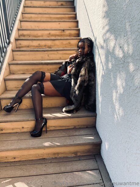 Rightwhereuwantme onlyfans hot