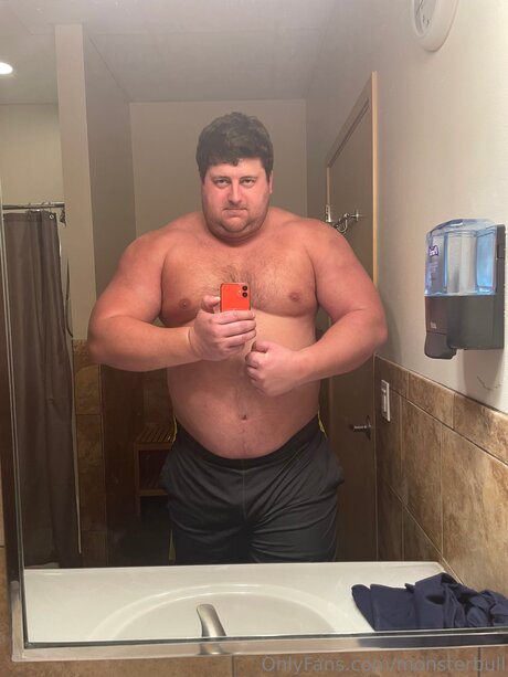 Thebulkinghog onlyfans boobs