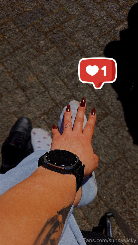 Sunnyvicky naked leaked onlyfans