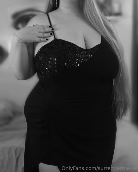 Surrendertoevie onlyfans leak naked