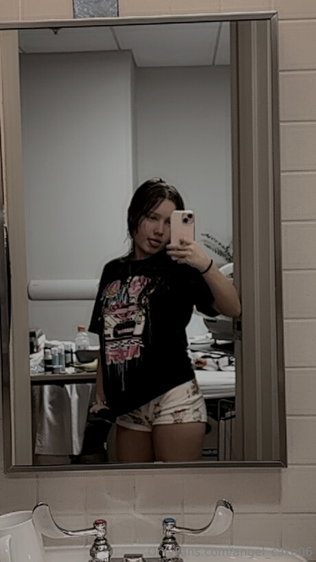 Angel Cake06 onlyfans model photos